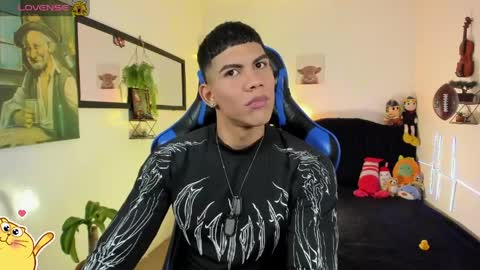 Snapshot of damian_latinxxx chatting on March 28, 3:06 am Damian online show from March 28, 3:06 am