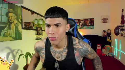 Snapshot of damian_latinxxx chatting on April 3, 4:54 am Damian online show from April 3, 4:54 am