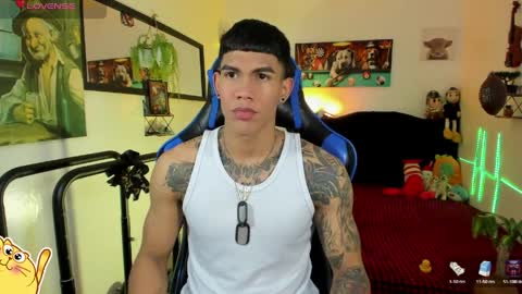 Snapshot of damian_latinxxx chatting on April 5, 7:05 am Damian online show from April 5, 7:05 am