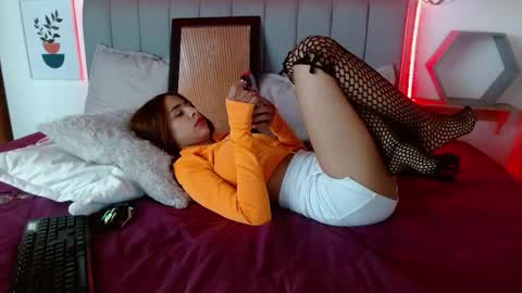 damian_n_lissa online show from December 31, 10:48 am