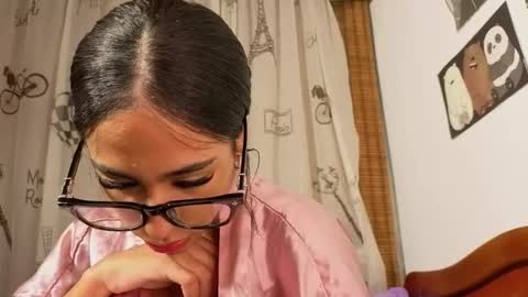 Snapshot of damian_n_lissa chatting on February 20, 6:26 am damian_n_lissa online show from February 20, 6:26 am