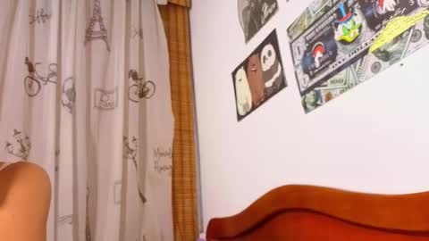 Snapshot of damian_n_lissa chatting on February 24, 12:08 am damian_n_lissa online show from February 24, 12:08 am