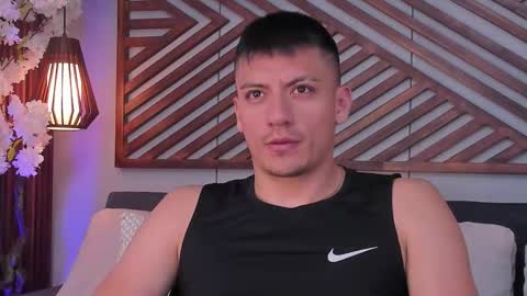 Snapshot of damian_noir chatting on March 25, 8:37 pm damian_noir online show from March 25, 8:37 pm