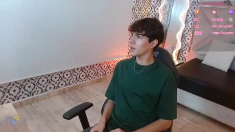 damian_tay online show from April 23, 11:31 am