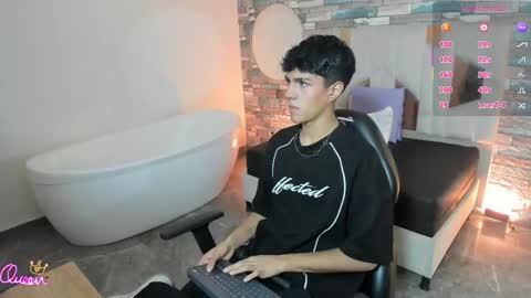 damian_tay online show from May 12, 11:40 am