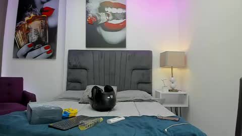 Snapshot of damian_vadim chatting on April 26, 11:19 am Damian Vadim online show from April 26, 11:19 am