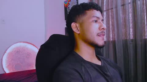 instagram damiannreed. online show from March 31, 5:02 pm