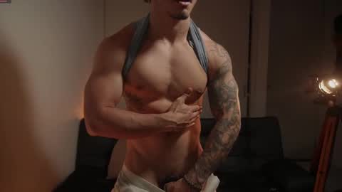 insta damn8   --------  online show from September 25, 11:30 pm