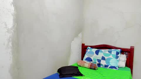 Snapshot of damien_444 chatting on September 27, 2:11 pm damien_444 online show from September 27, 2:11 pm