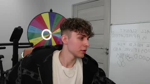 Snapshot of damien_dallas chatting on June 4, 2:23 pm DAMIEN DALLAS online show from June 4, 2:23 pm