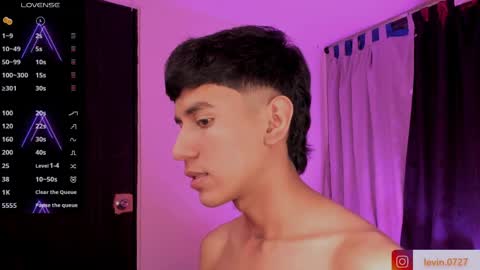 Snapshot of damien_howard chatting on April 3, 3:48 am Levin online show from April 3, 3:48 am