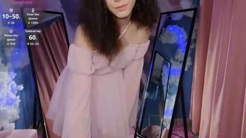 Snapshot of damienlake chatting on March 11, 8:37 pm Dami online show from March 11, 8:37 pm