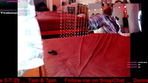 Snapshot of damienslick chatting on March 8, 6:21 am Damien Slick online show from March 8, 6:21 am