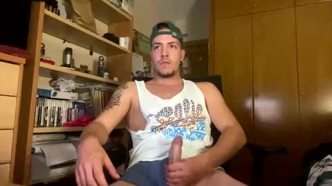 Snapshot of damncore chatting on September 22, 12:23 am damncore online show from September 22, 12:23 am