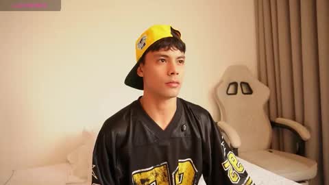 Snapshot of damon_nort chatting on March 3, 7:53 pm DEMON NORTH online show from March 3, 7:53 pm