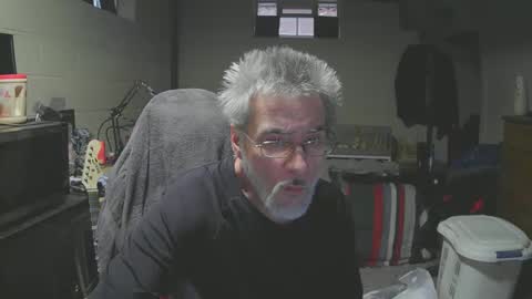 Snapshot of dan137111 chatting on March 31, 11:32 am dan137111 online show from March 31, 11:32 am
