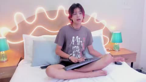 D A N online show from October 1, 1:50 pm