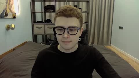 Snapshot of dan_leeroy chatting on December 21, 12:53 am Dany online show from December 21, 12:53 am