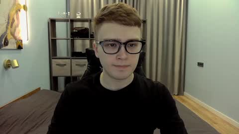 Snapshot of dan_leeroy chatting on January 5, 4:58 am Dany online show from January 5, 4:58 am