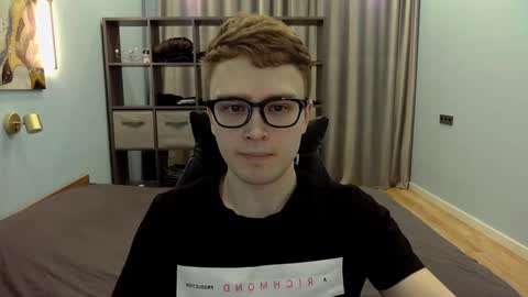 Snapshot of dan_leeroy chatting on January 20, 11:32 pm Dany online show from January 20, 11:32 pm