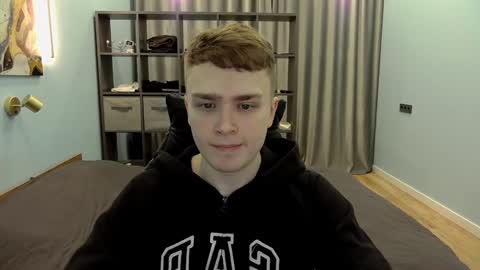 Snapshot of dan_leeroy chatting on February 4, 10:13 pm Dany online show from February 4, 10:13 pm