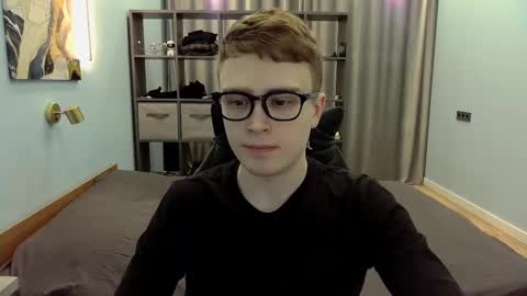 Snapshot of dan_leeroy chatting on February 25, 10:18 pm Dany online show from February 25, 10:18 pm