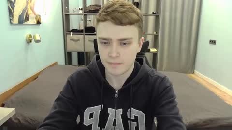 Snapshot of dan_leeroy chatting on March 1, 10:10 pm Dany online show from March 1, 10:10 pm
