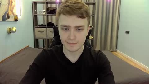 Snapshot of dan_leeroy chatting on March 7, 11:16 pm Dany online show from March 7, 11:16 pm