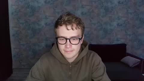 Snapshot of dan_leeroy chatting on September 9, 11:15 pm Dany online show from September 9, 11:15 pm