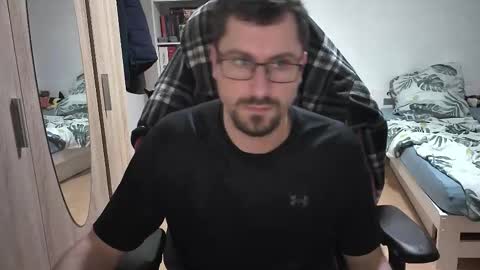 King Dan online show from November 17, 7:52 pm