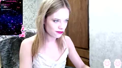 Dana SmileX online show from September 25, 5:49 pm