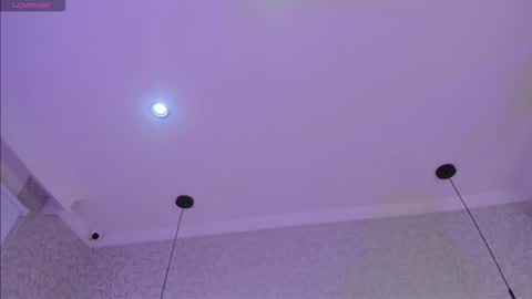    online show from October 22, 10:42 pm