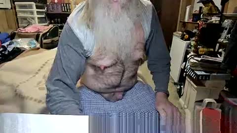 Snapshot of danagm chatting on December 21, 2:24 pm Dana online show from December 21, 2:24 pm