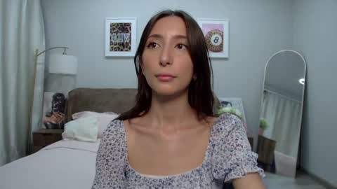 DanaRoges online show from June 10, 6:45 am