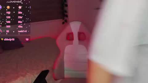 danay_01 online show from October 23, 11:35 pm