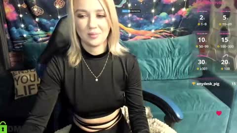 dances_queen online show from March 21, 8:08 am