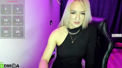 dances_queen online show from May 9, 7:13 am