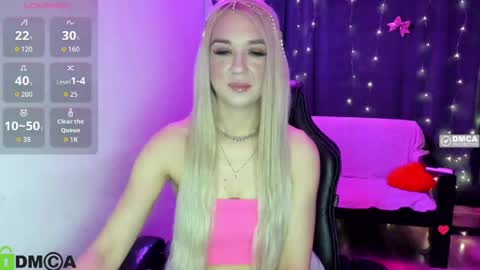 dances_queen online show from May 12, 7:05 am
