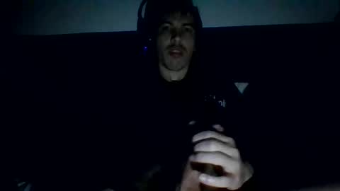 dane950804 online show from May 11, 11:38 am