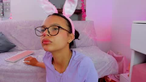 Snapshot of danessacronin chatting on April 1, 9:12 pm Danesa online show from April 1, 9:12 pm