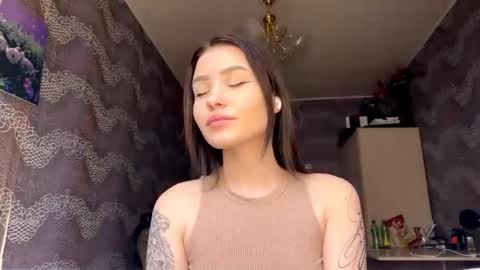 I am Kimi ntmu online show from April 28, 11:26 am