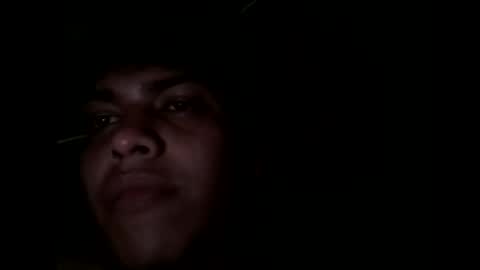 Snapshot of dangc18 chatting on February 17, 6:43 am dangc18 online show from February 17, 6:43 am