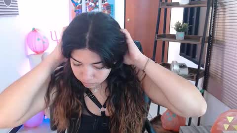 Snapshot of dangel_noir6 chatting on October 31, 10:38 am Veronica online show from October 31, 10:38 am