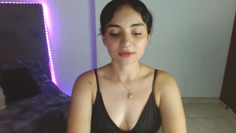 Snapshot of dani__naughty chatting on October 22, 1:39 am Dany online show from October 22, 1:39 am