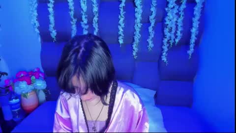 dani_dream online show from May 7, 2:00 pm