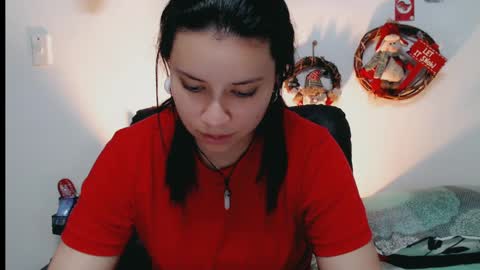 dani y jocelyn online show from December 27, 11:31 pm
