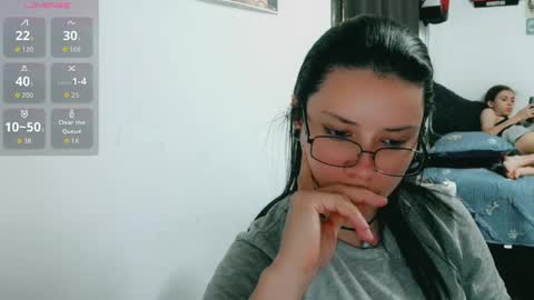 dani y jocelyn online show from March 30, 7:15 pm