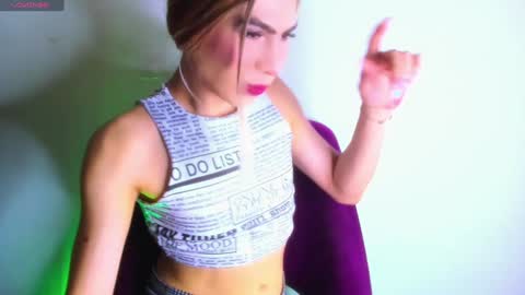dani online show from December 6, 5:44 pm