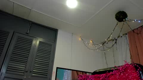 dani_lue online show from December 13, 2:38 pm