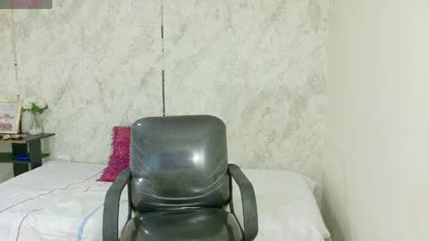 dani_lue online show from May 8, 2:33 pm